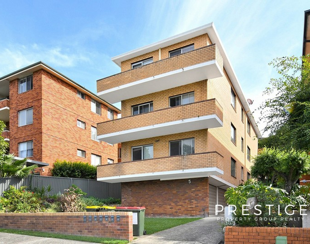 2/5 Short Street, Carlton NSW 2218