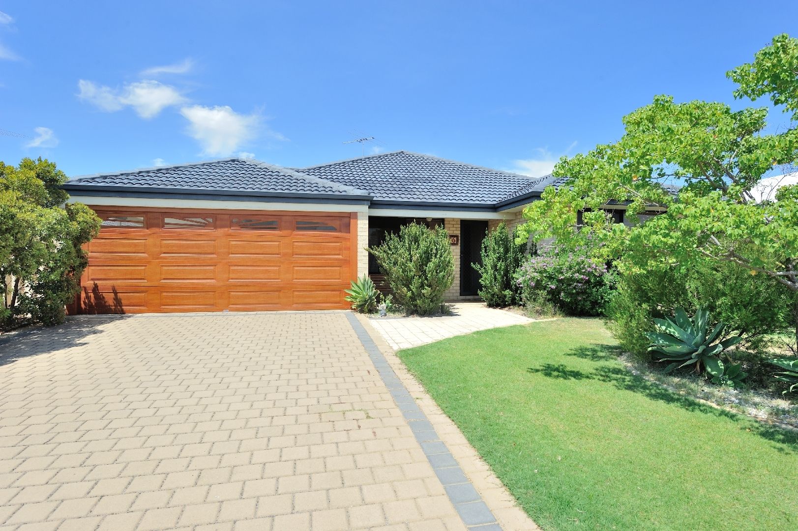 6 Amadeus Crescent, Port Kennedy WA 6172, Image 0