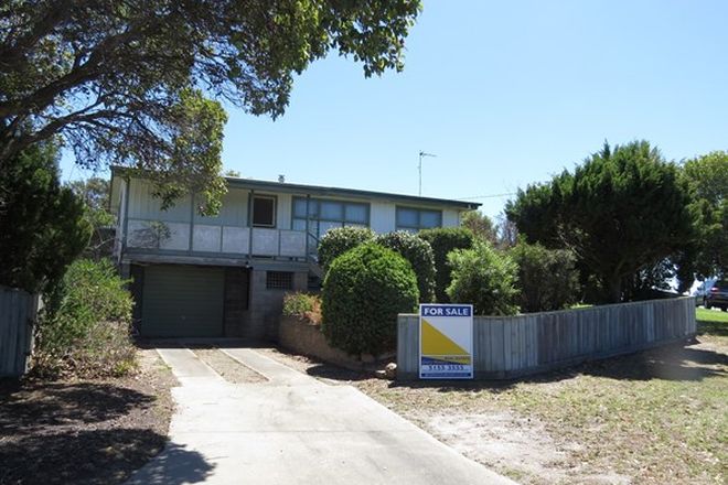 Picture of 17 Creighton Street, LAKES ENTRANCE VIC 3909