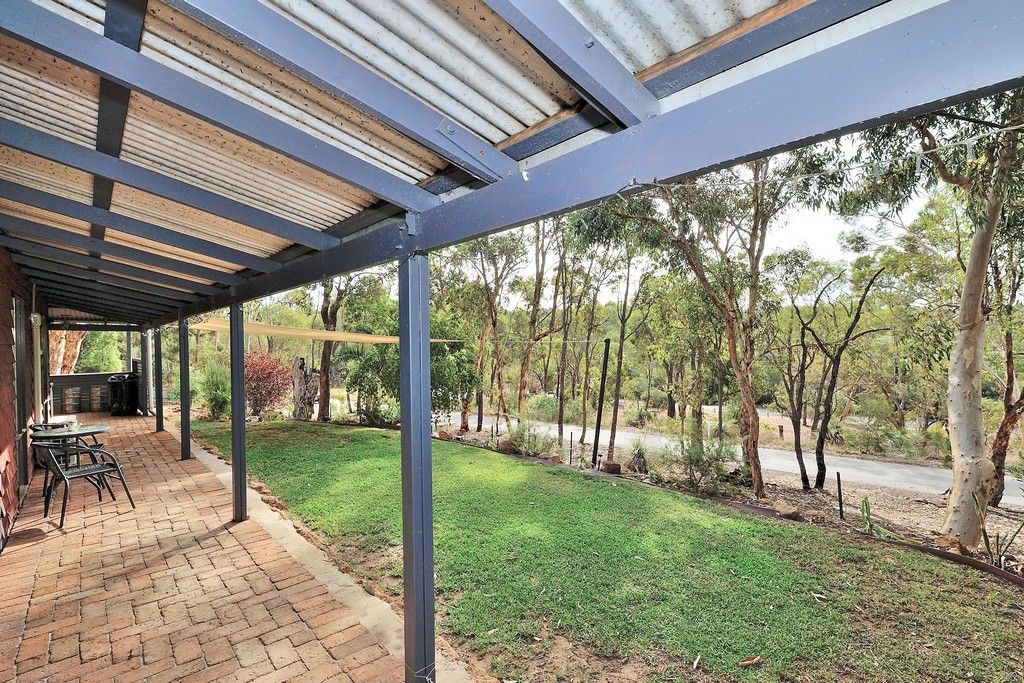 195 Hinkler Road, Wooroloo WA 6558, Image 2