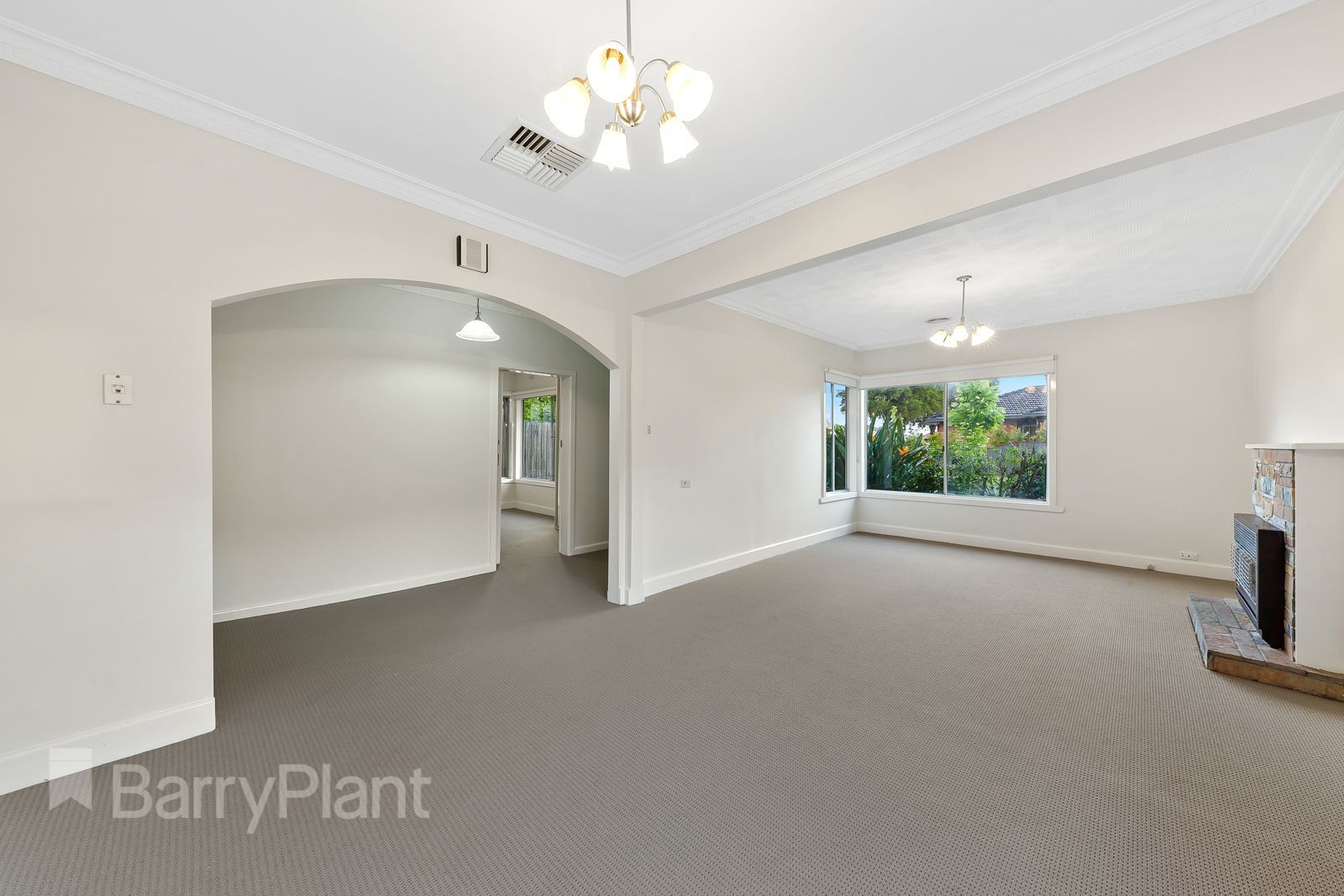 8 Greig Street, Sunshine VIC 3020, Image 2