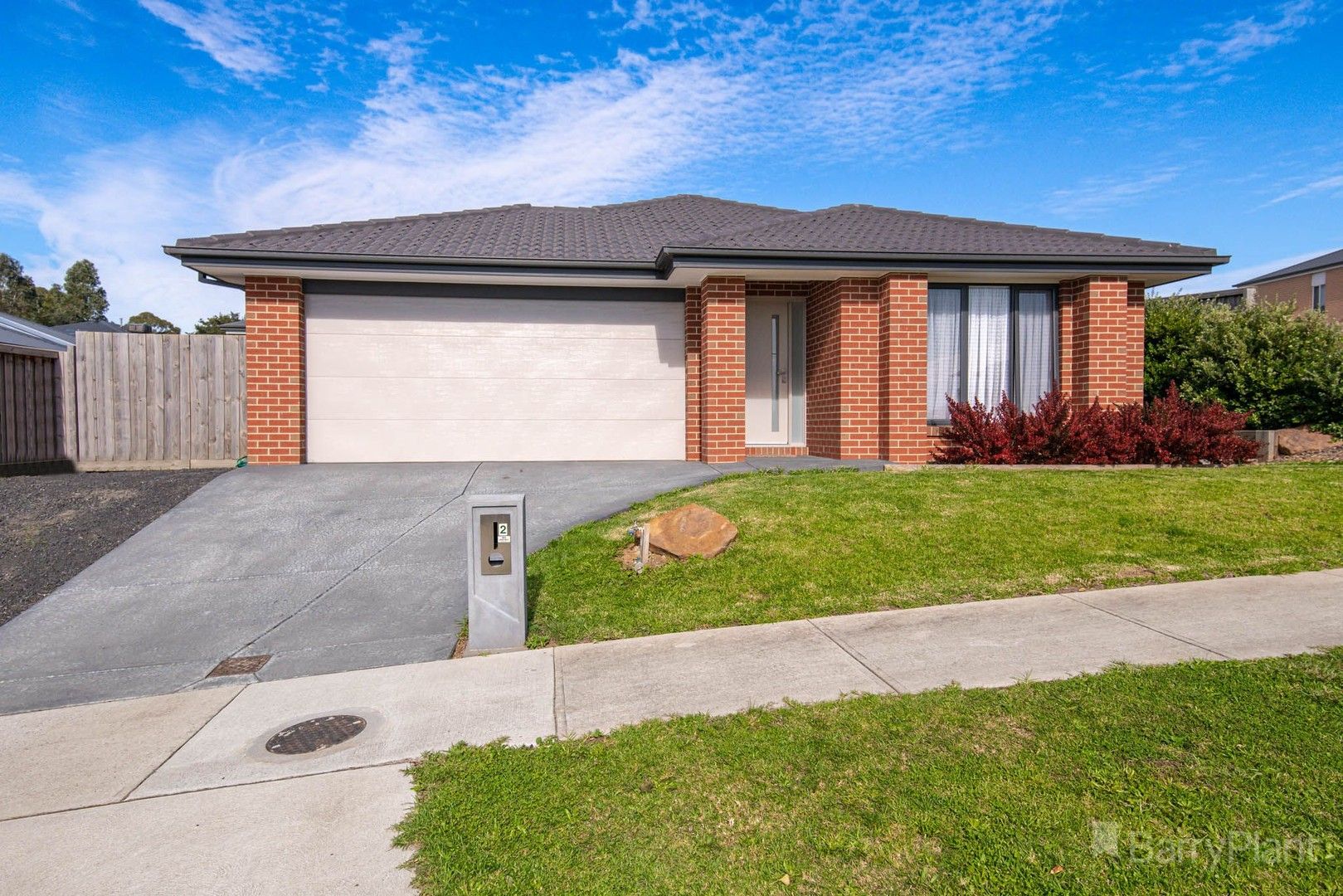 4 bedrooms House in 2 Chaucer Way DROUIN VIC, 3818