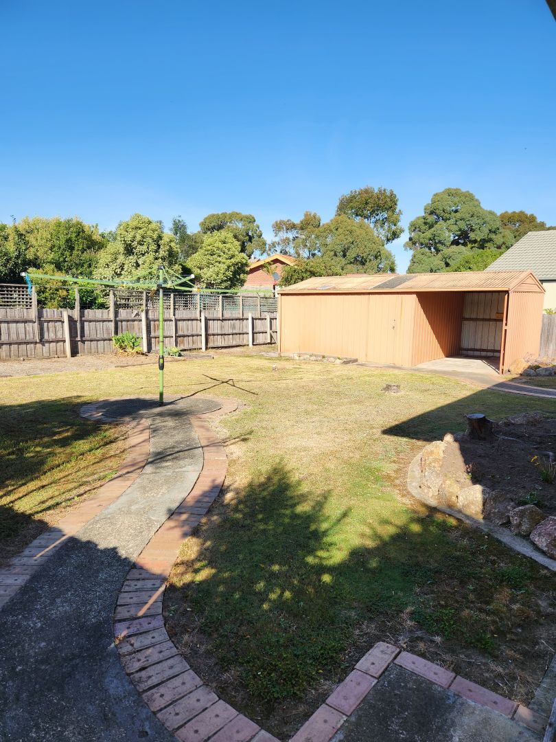 9 Alvin Court, Bairnsdale VIC 3875 House For Rent 500 Domain