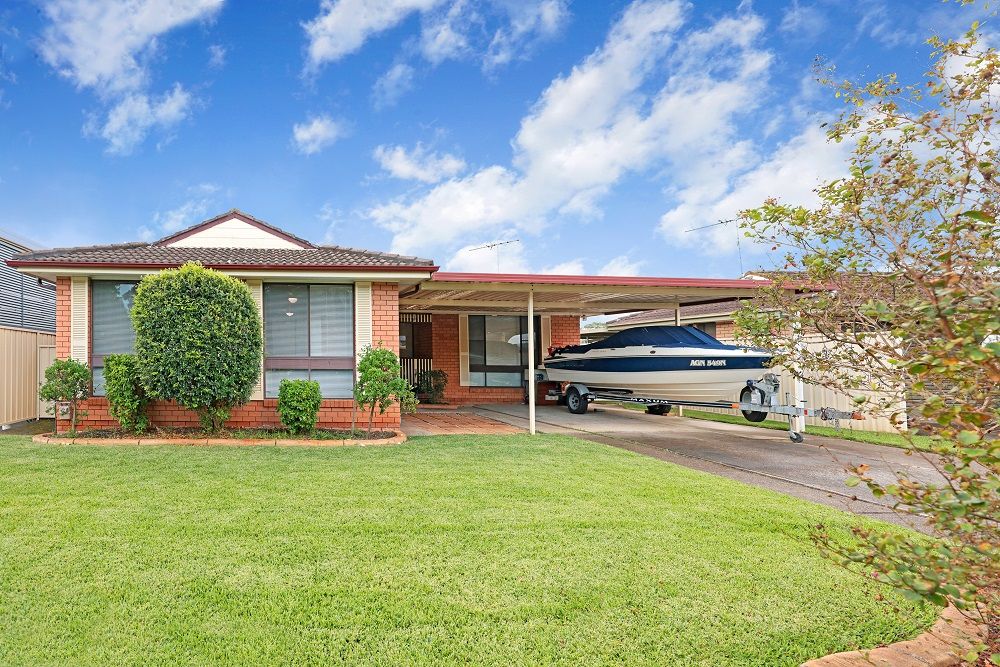 4 bedrooms House in 15 Thornhill Crescent WERRINGTON DOWNS NSW, 2747