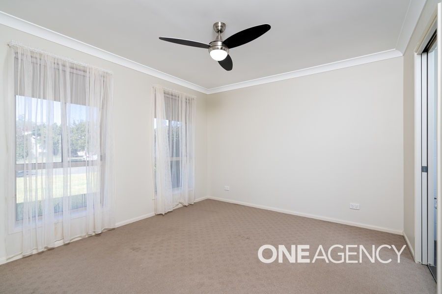 8 APPRENTICE AVENUE, Flowerdale NSW 2650, Image 1