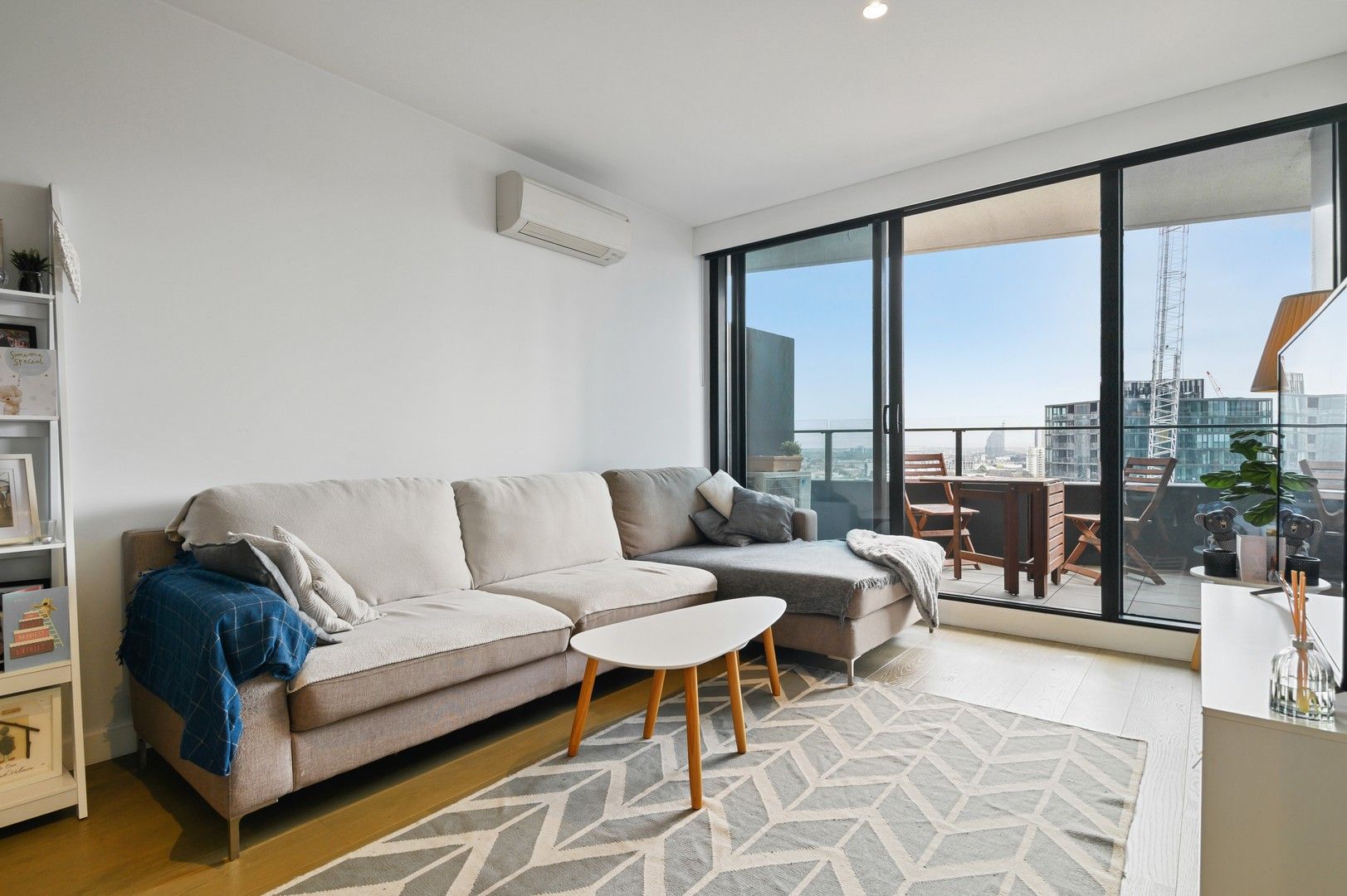 2 bedrooms Apartment / Unit / Flat in 1605/50 Albert Road SOUTH MELBOURNE VIC, 3205