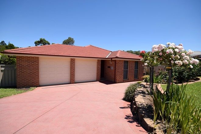 Picture of 15 Emerald Drive, MEROO MEADOW NSW 2540