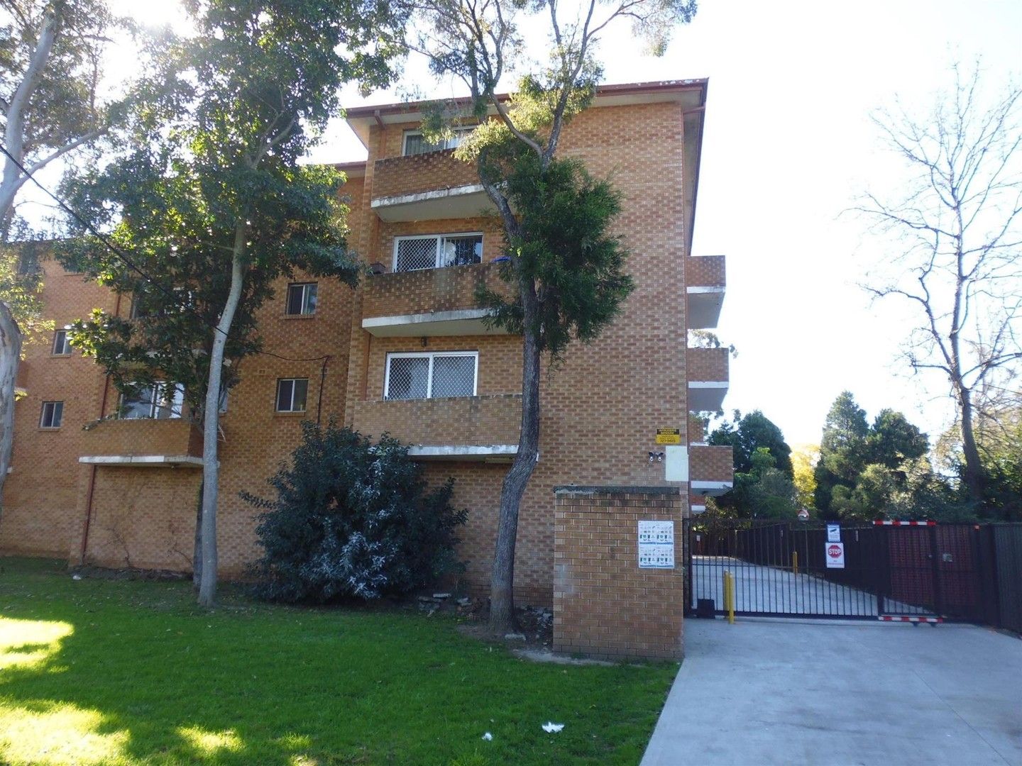 2 bedrooms Apartment / Unit / Flat in 11/1-3 Fairlight Avenue FAIRFIELD NSW, 2165