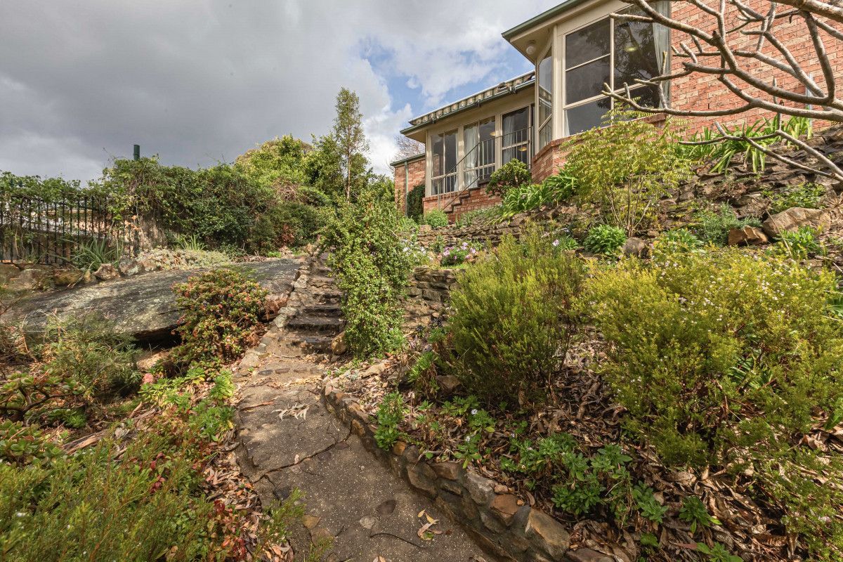 18 Roberts Parade, Hawkesbury Heights NSW 2777, Image 1