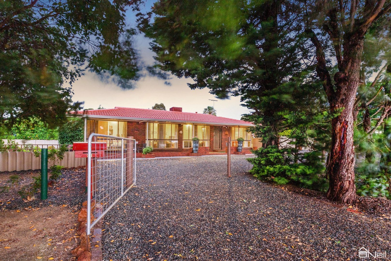 15 Edward Crescent, Byford WA 6122, Image 2