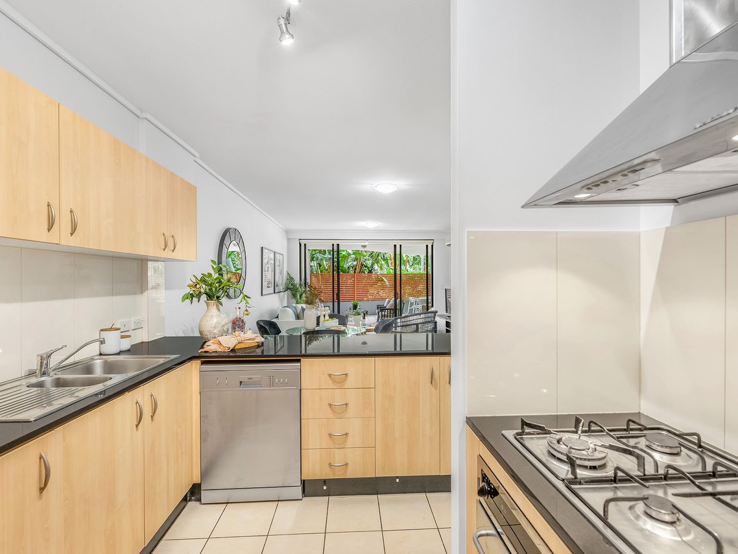 112/7 Land Street, Toowong QLD 4066, Image 2