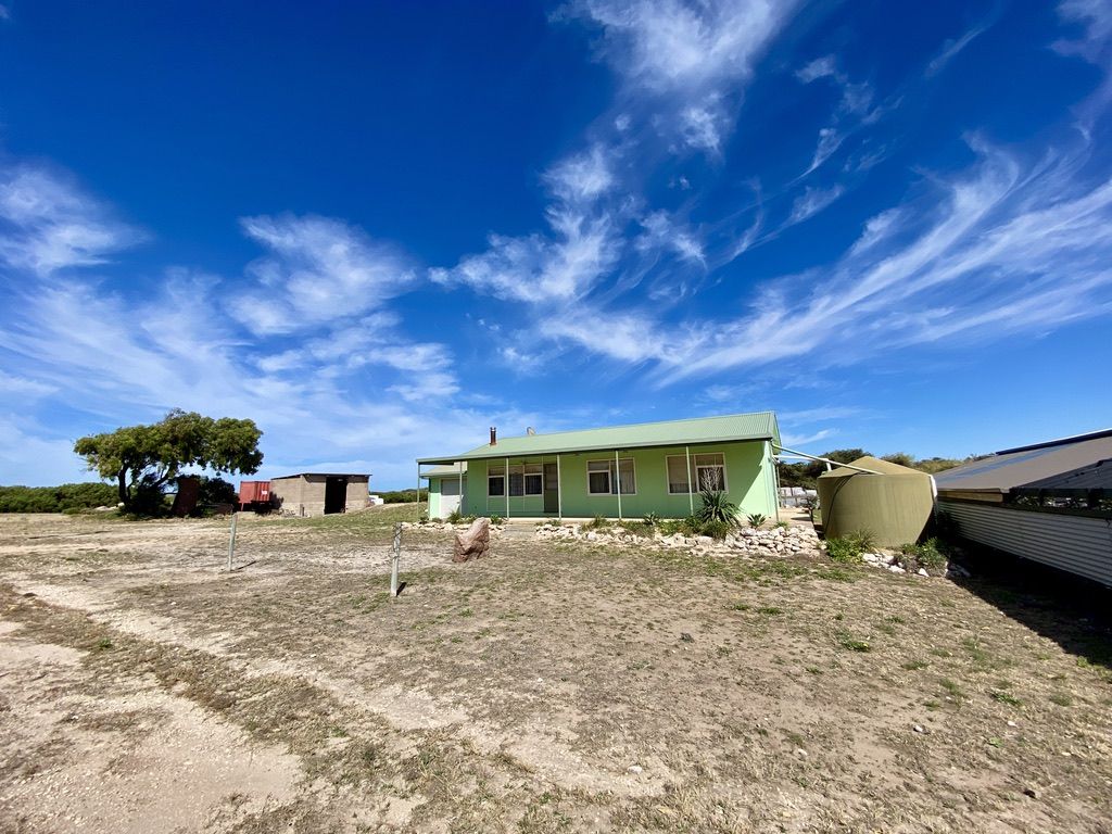 19 Sixth Street, Elliston SA 5670, Image 2