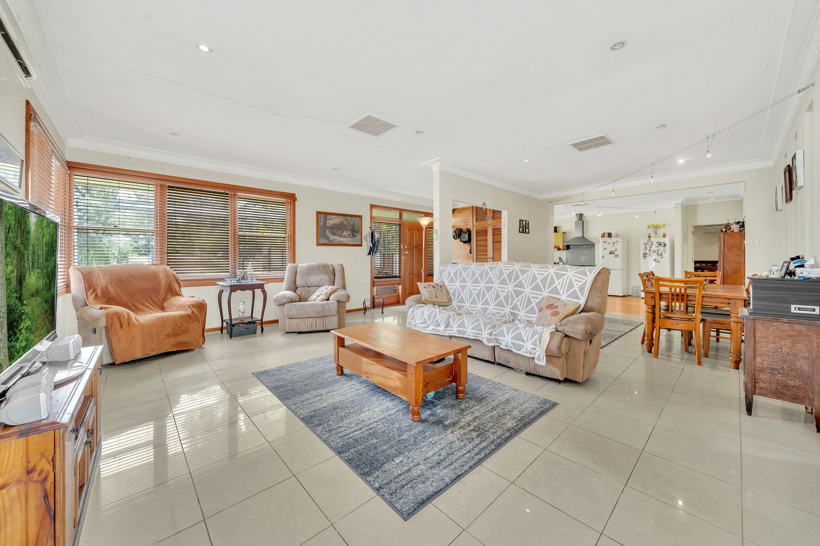 55-57 Collingbourne Drive, Elizabeth Vale SA 5112, Image 2