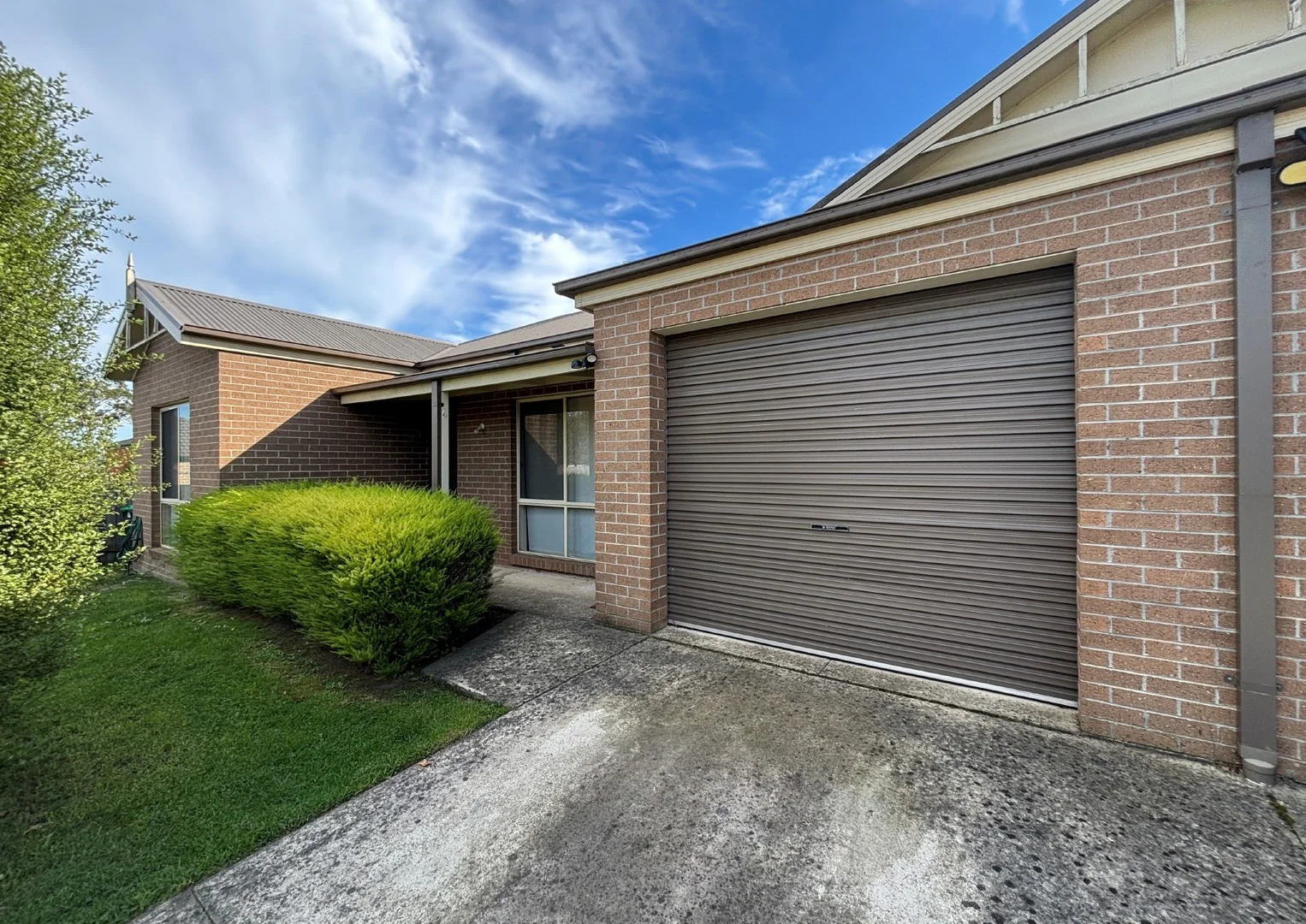 4/3 Bambra Court, Drouin VIC 3818