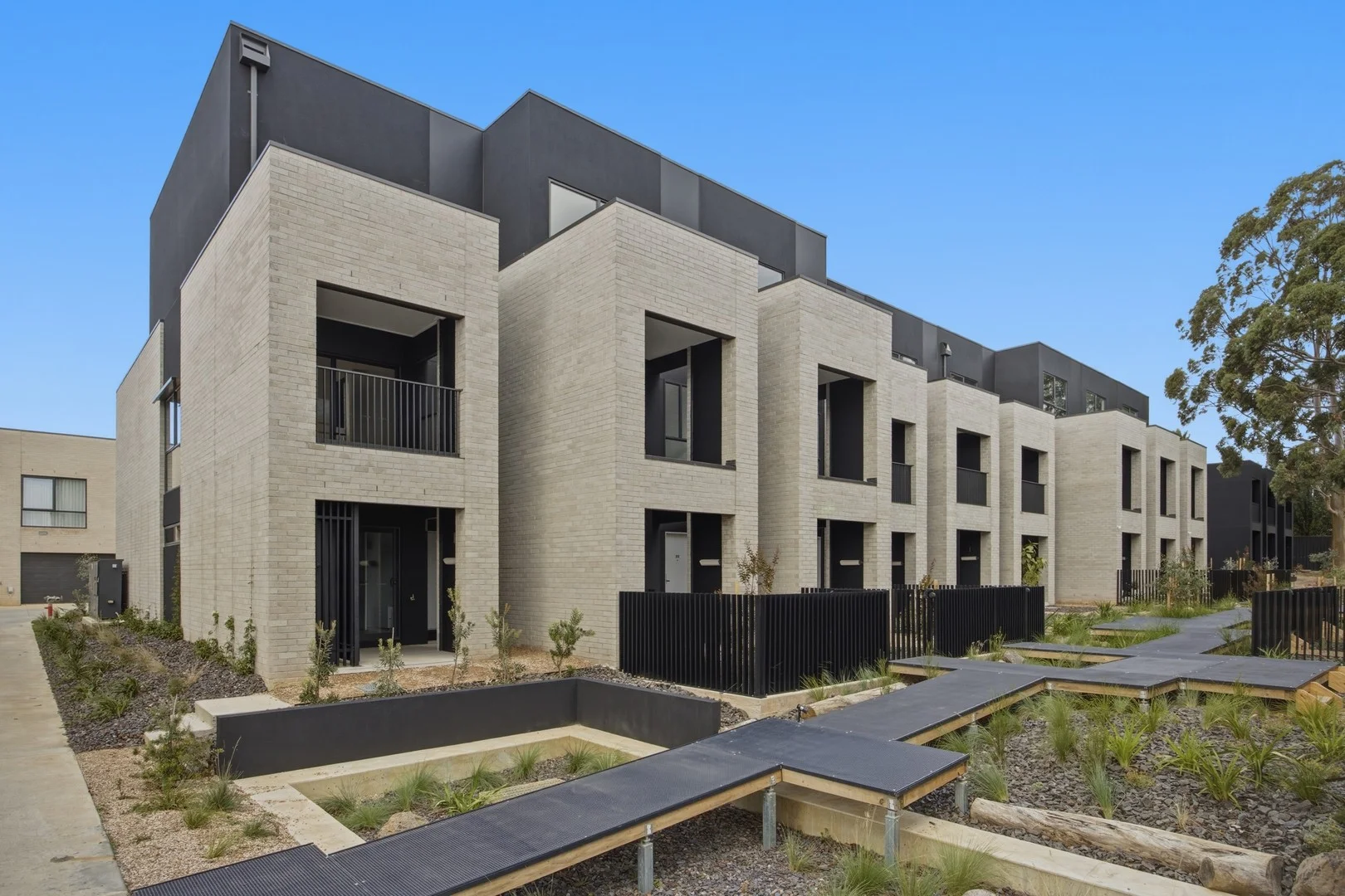 23/56 Kingloch Parade, Wantirna VIC 3152