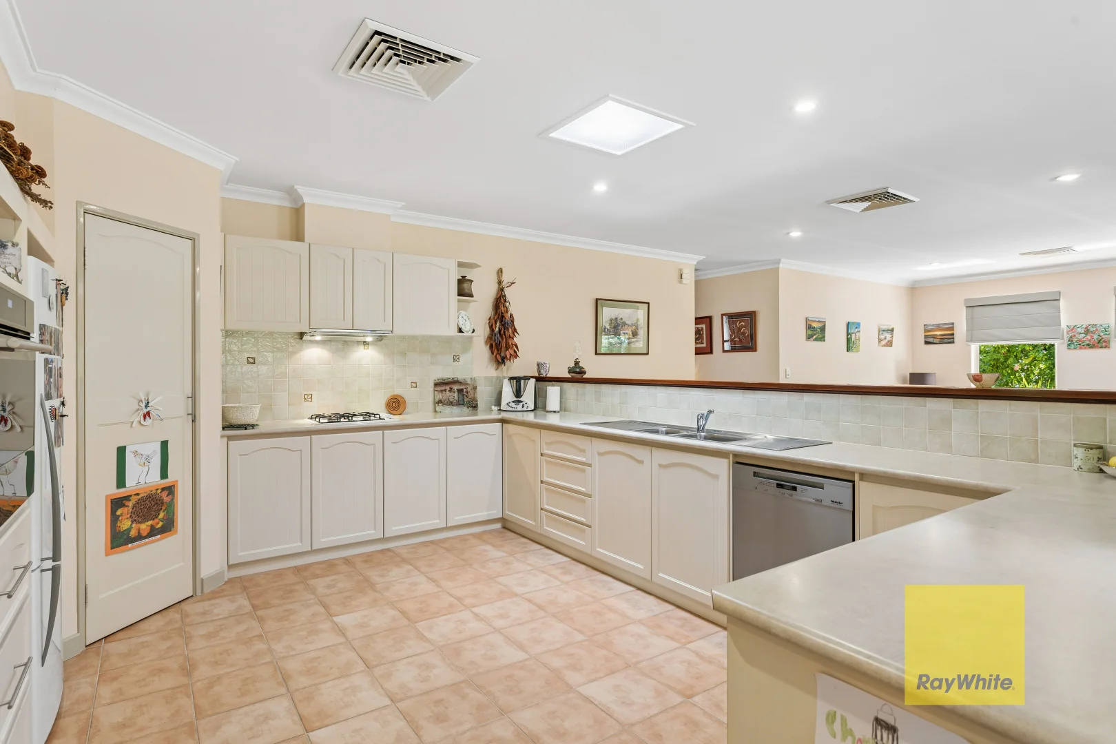 Additional image 5 of 62 Williams Street, Gooseberry Hill WA 6076