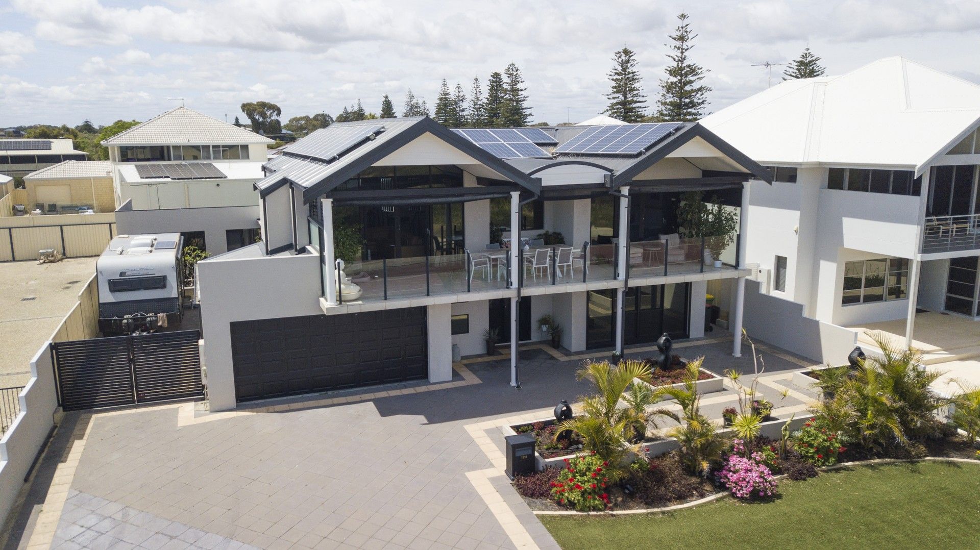 4 bedrooms House in 124 Foreshore Drive SINGLETON WA, 6175