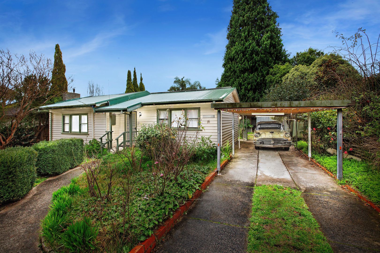 16 Tennyson Avenue, Kilsyth VIC 3137, Image 2