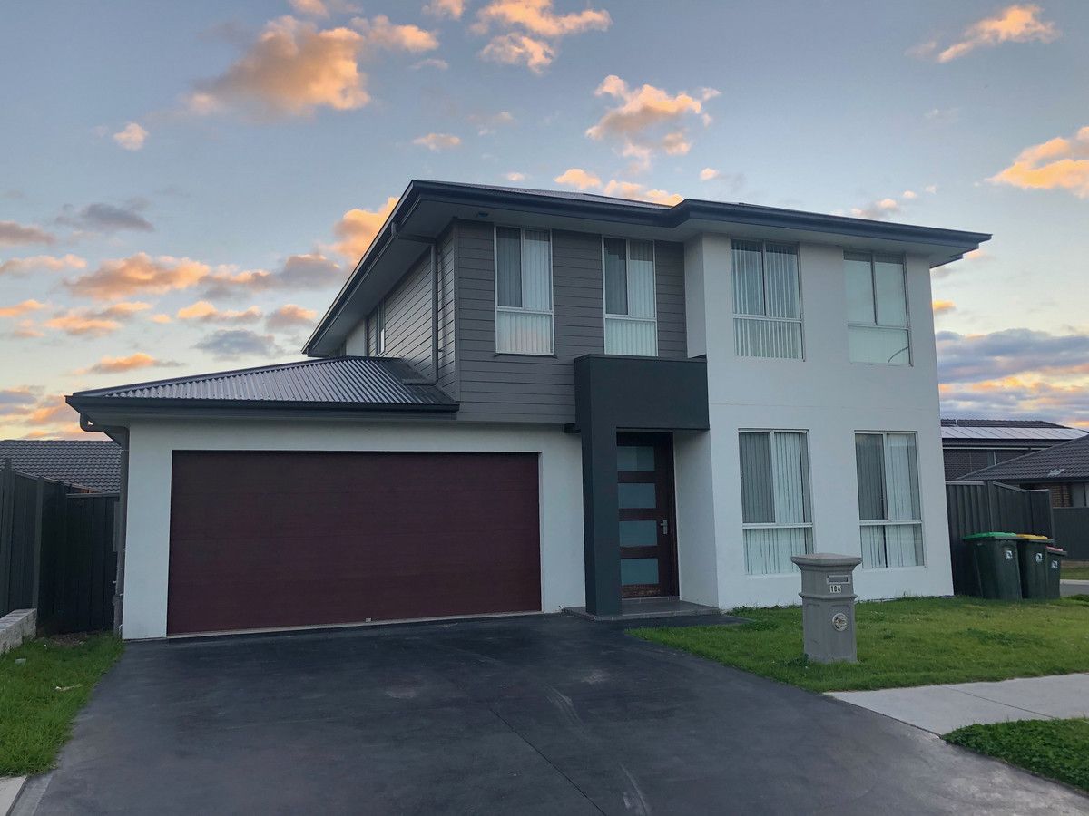 4 bedrooms House in 104 Village Circuit GREGORY HILLS NSW, 2557