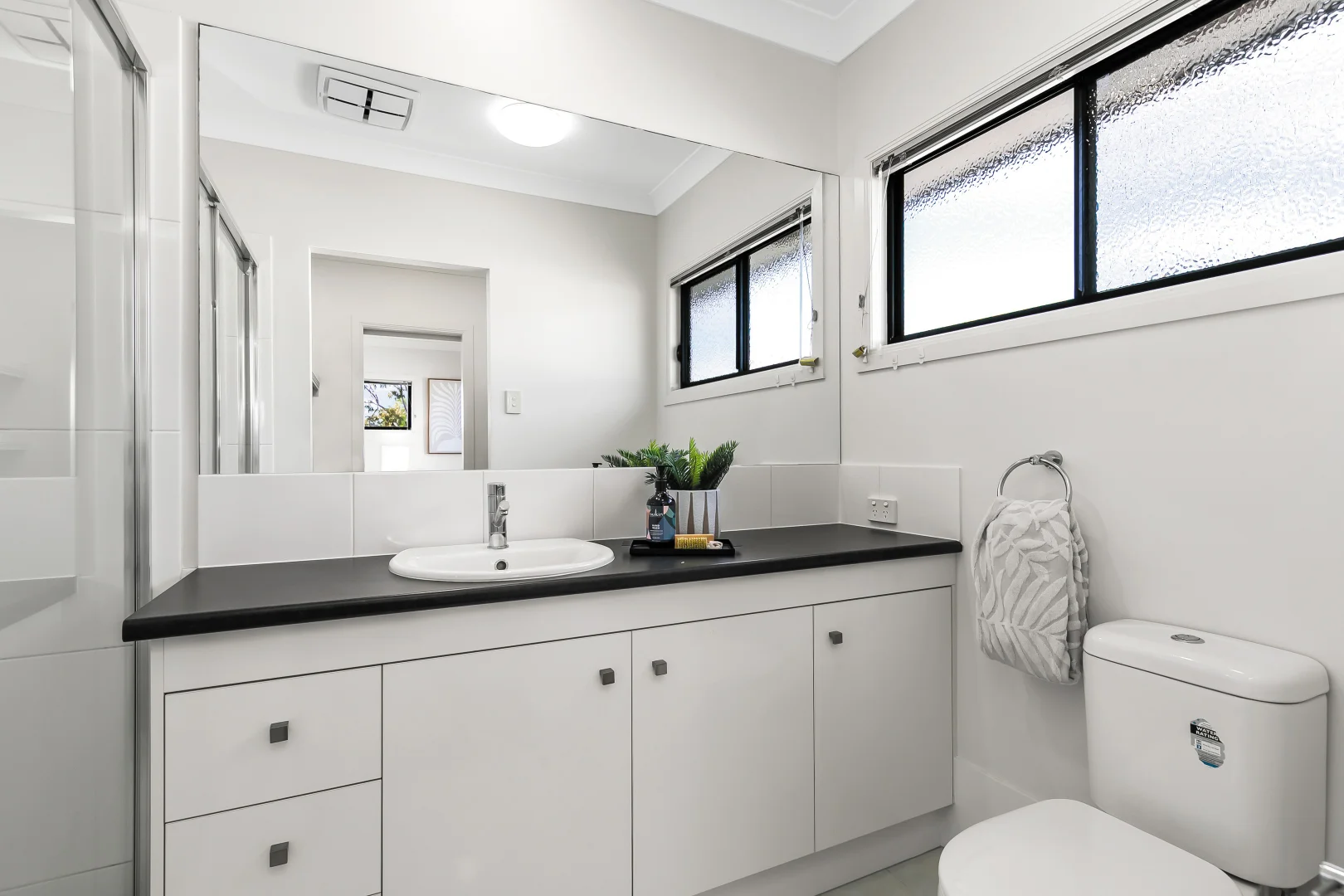 Additional image 9 of 2/21-23 Island Street, Cleveland QLD 4163