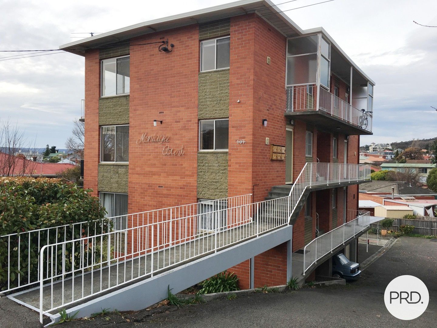 1 bedrooms Apartment / Unit / Flat in 1/107 MONTAGU STREET NEW TOWN TAS, 7008