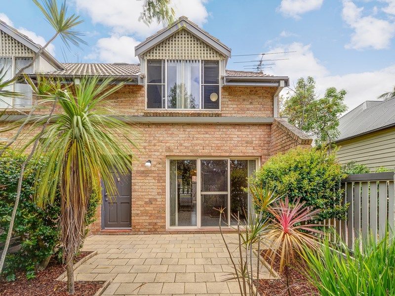 2 bedrooms Townhouse in 1/24 Colin Street CAMMERAY NSW, 2062