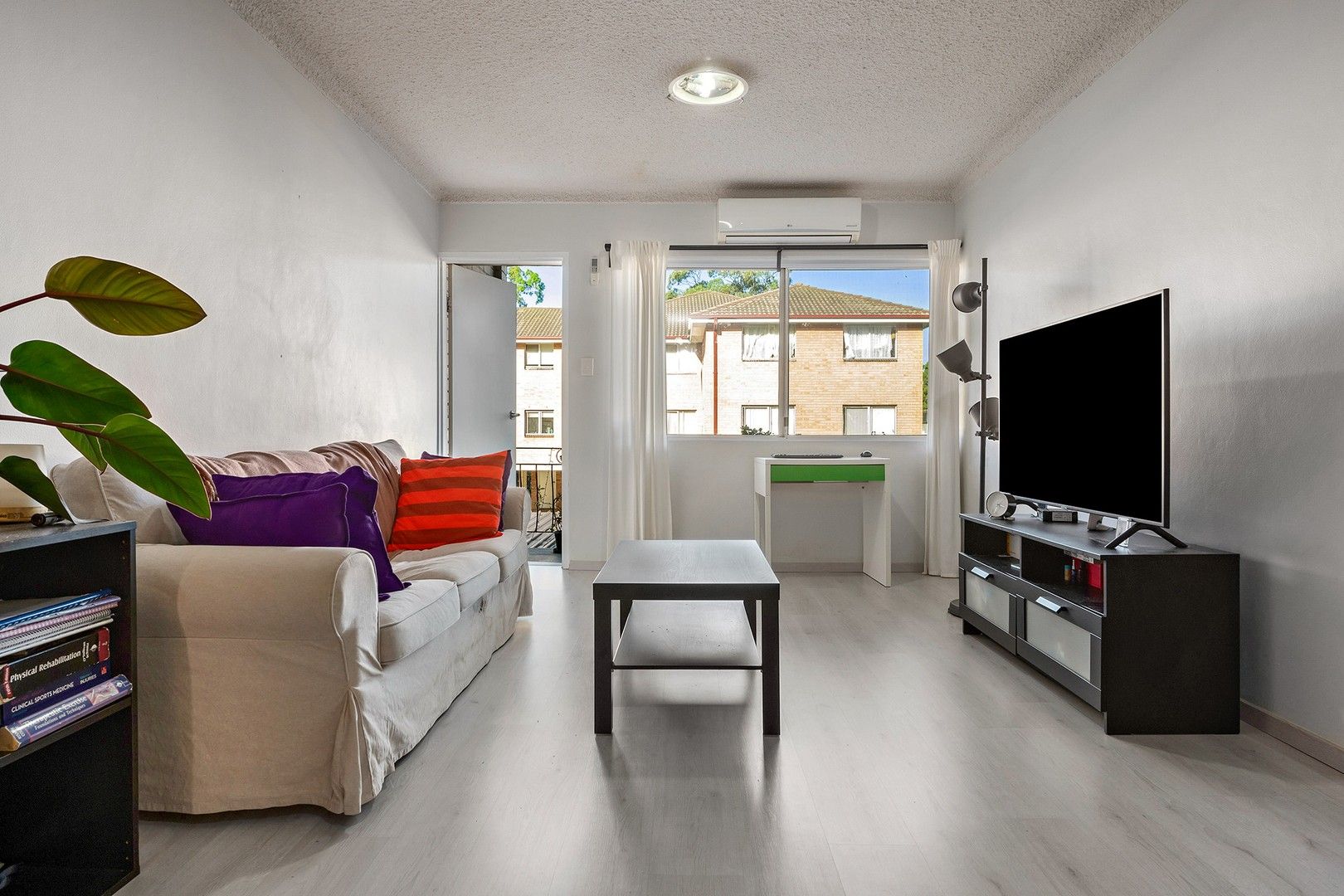 2 bedrooms Apartment / Unit / Flat in 5/26-28 Oxford Street MERRYLANDS NSW, 2160