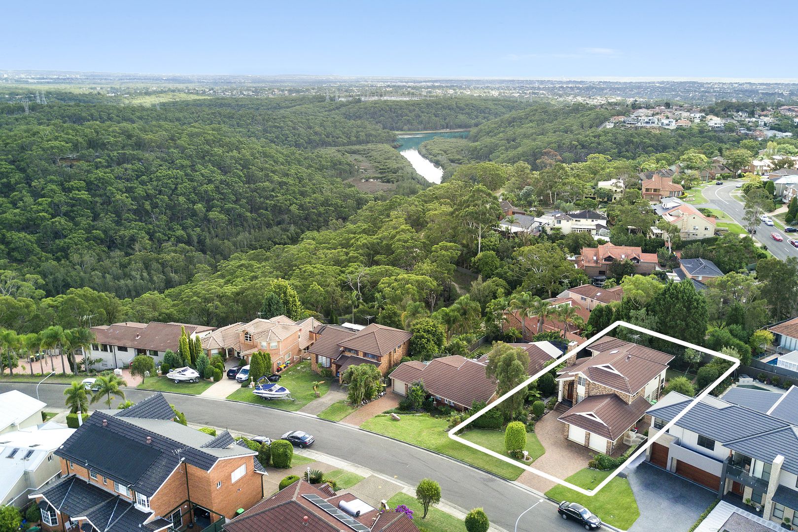 24 Royal Oak Drive, Alfords Point NSW 2234, Image 2
