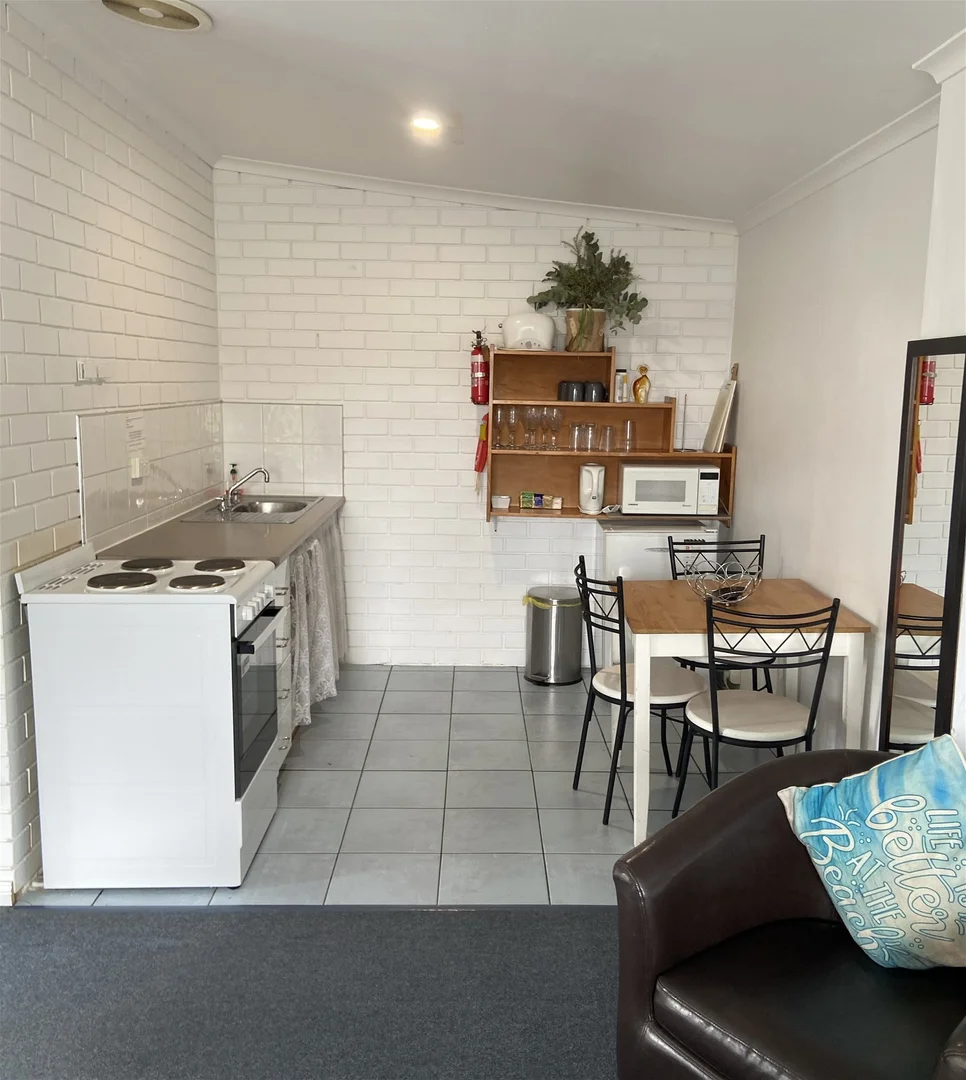 Additional image 4 of Dover TAS 7117