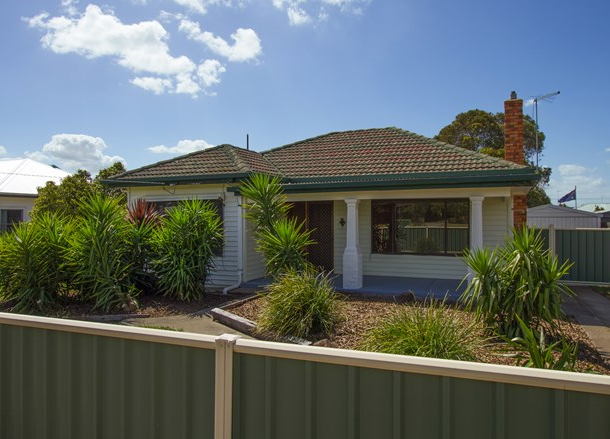 92 Powerscourt Street, Maffra VIC 3860