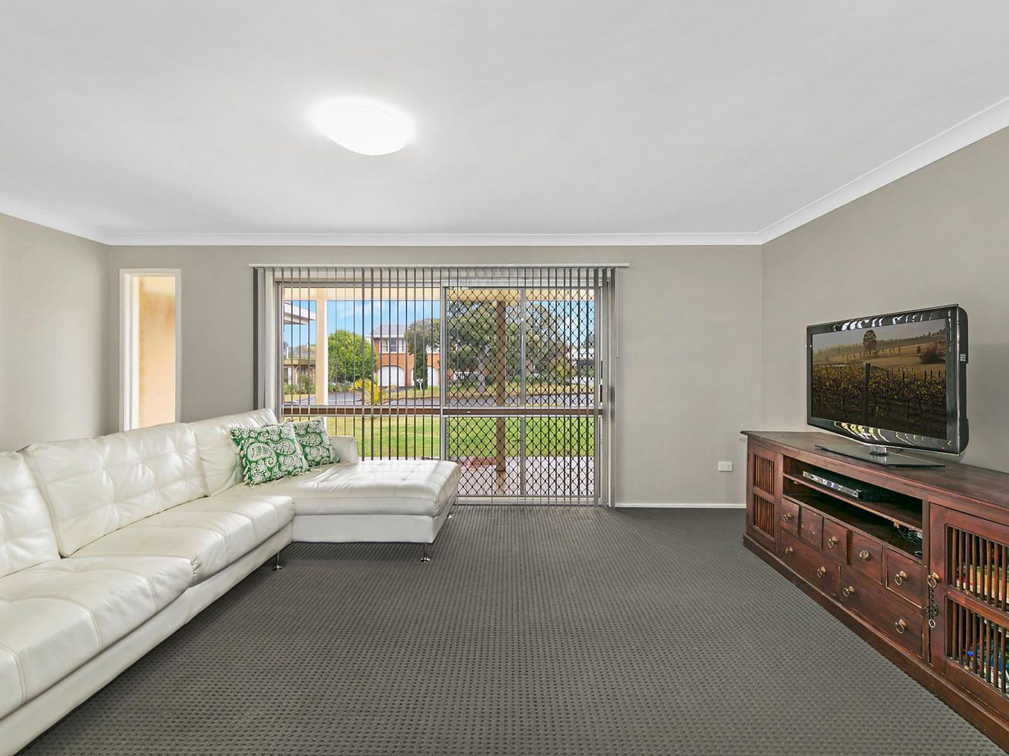 19 Knockator Crescent, Centenary Heights QLD 4350, Image 2