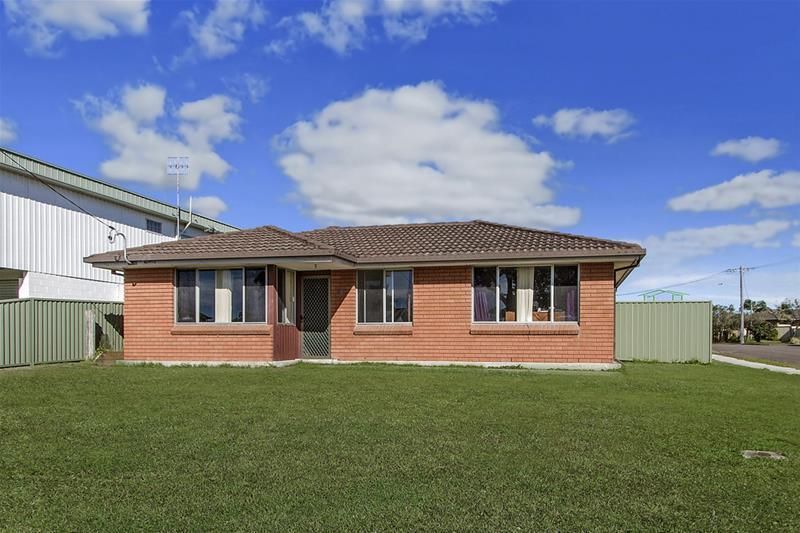 36 Manuka Parade, Gorokan NSW 2263, Image 0