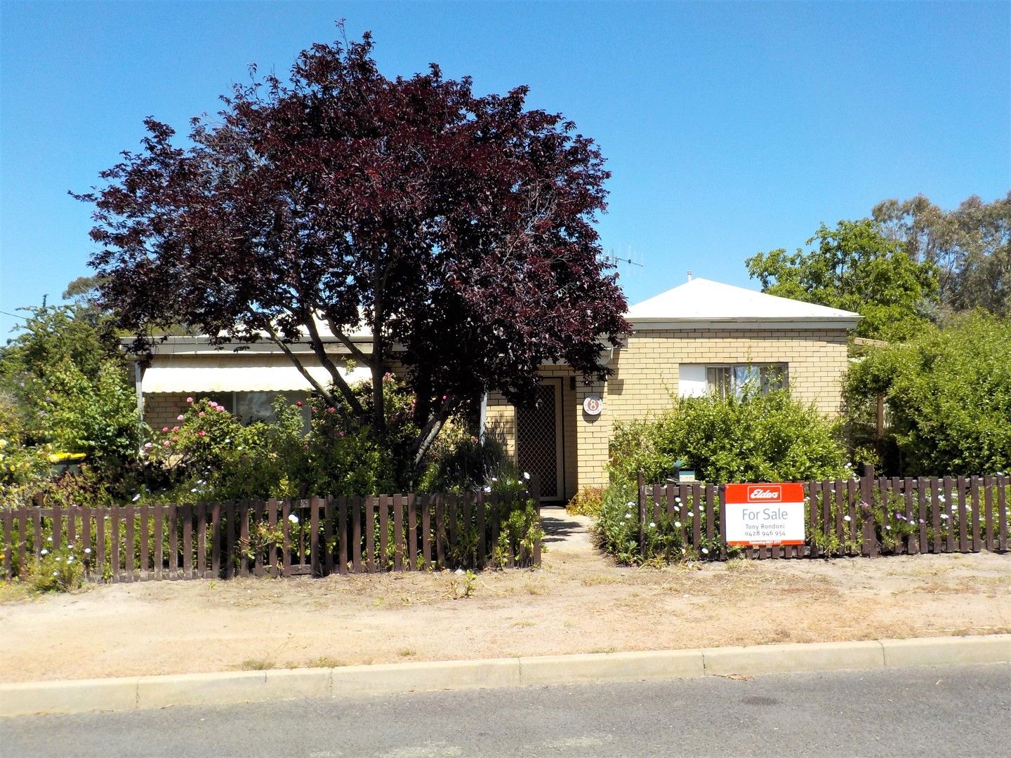 4 bedrooms House in 8 Park Street KATANNING WA, 6317