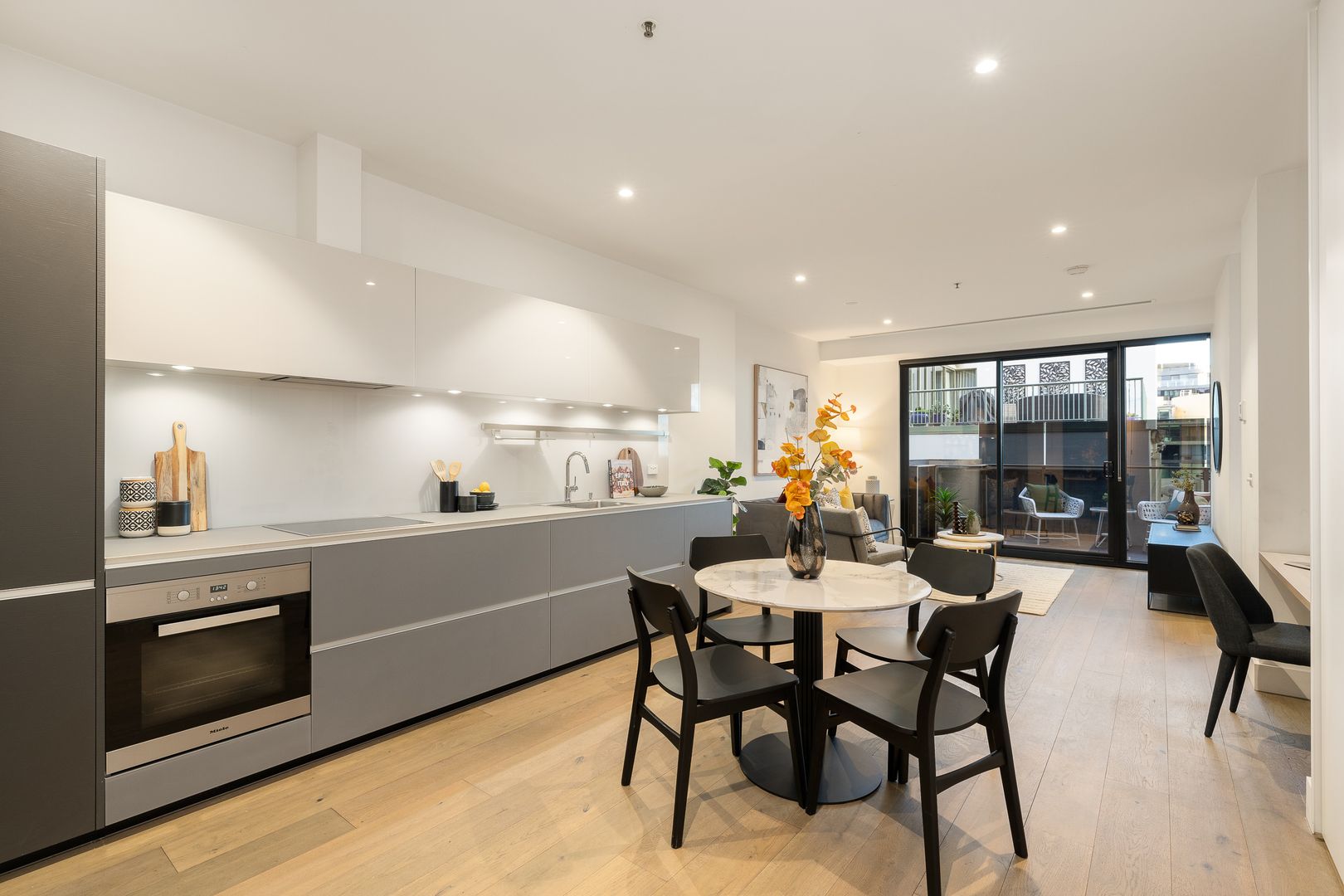 1004/14 Queens Road, Melbourne VIC 3004, Image 2