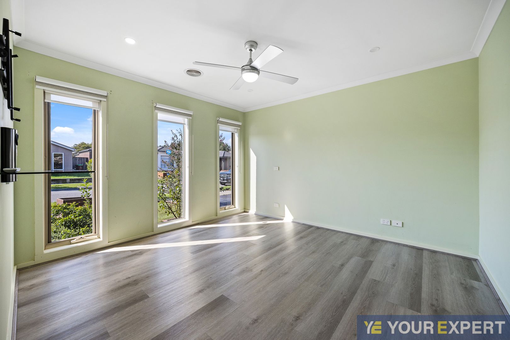 12 George Frederick Road, Cranbourne West VIC 3977 - House For Rent ...