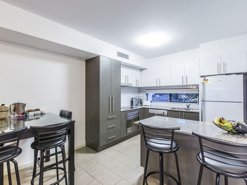 2/3 Pitt Street, Annerley QLD 4103, Image 2