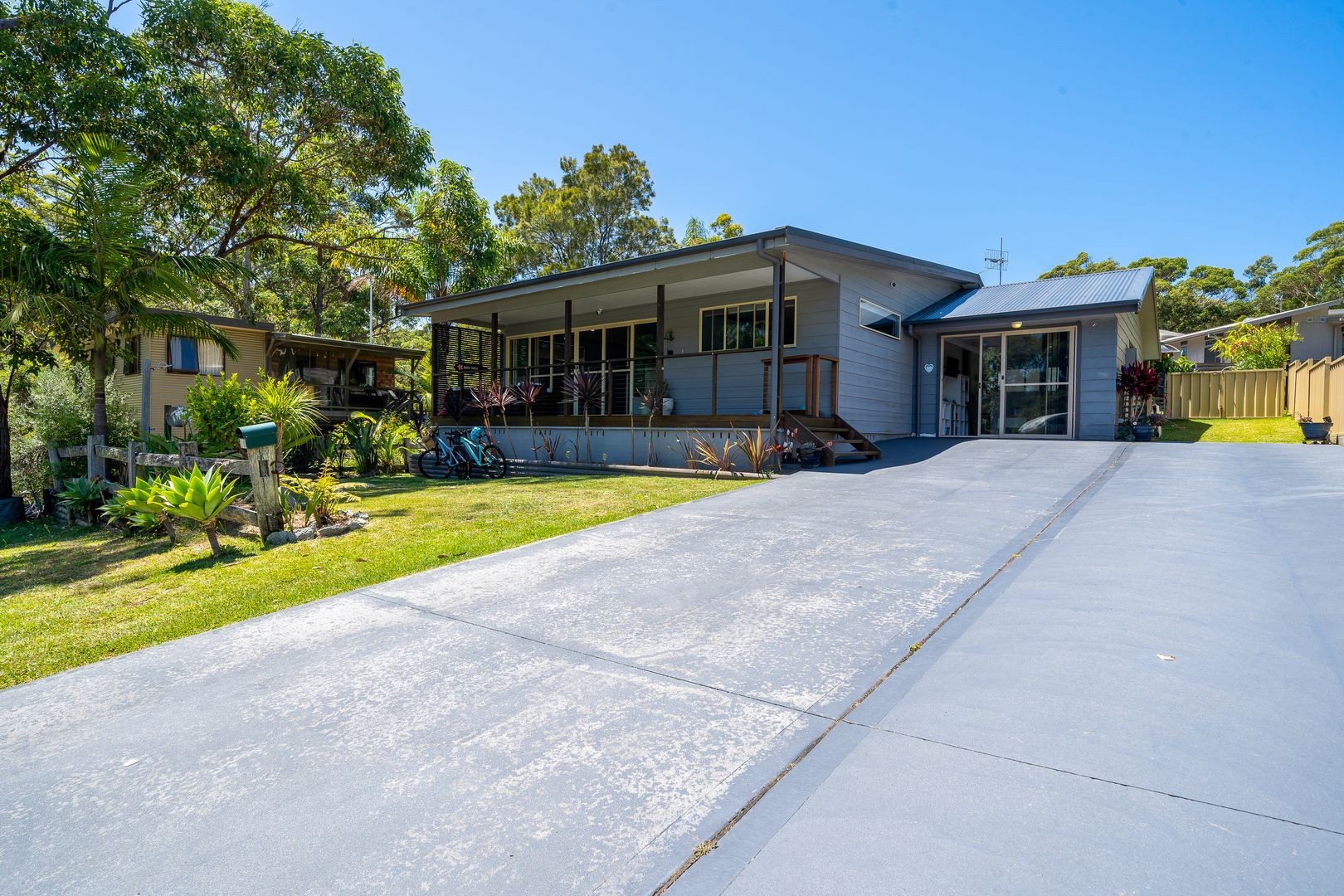 10 Paterson Close, Lake Tabourie Property History & Address Research