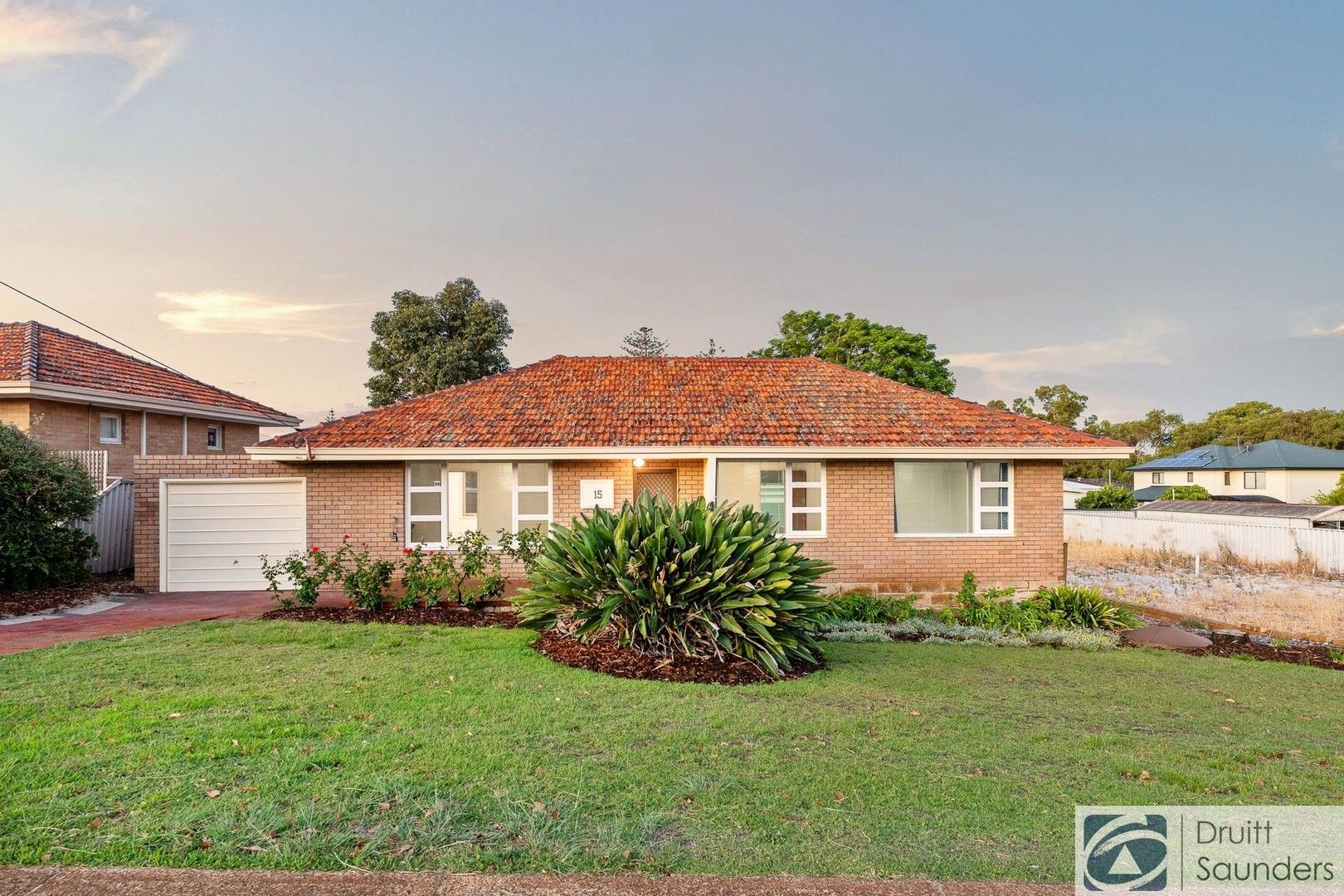 3 bedrooms House in 15 Woodrow Street YOKINE WA, 6060