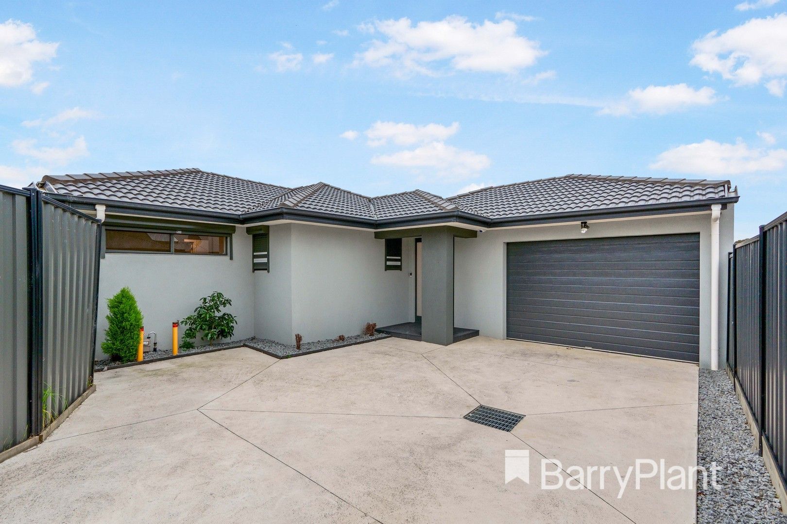 3 bedrooms Apartment / Unit / Flat in 2/28 Welwyn Parade DEER PARK VIC, 3023