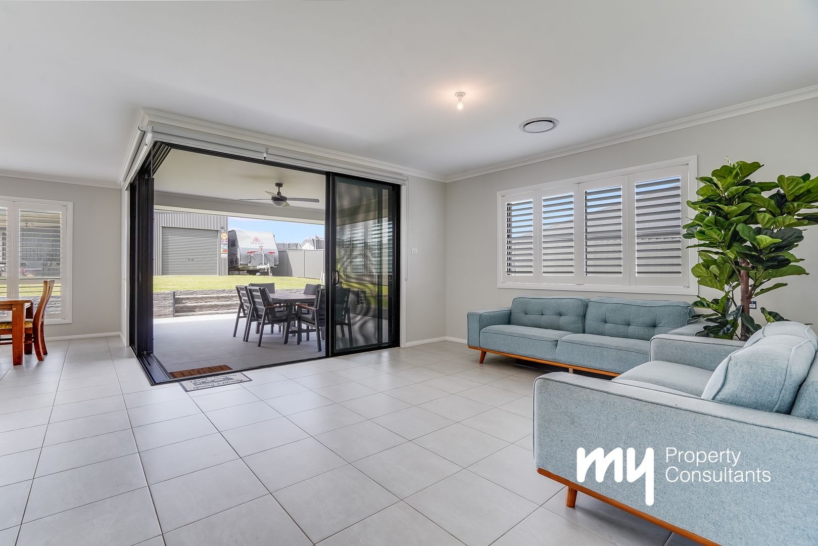 6 Seymour Road, The Oaks NSW 2570, Image 2