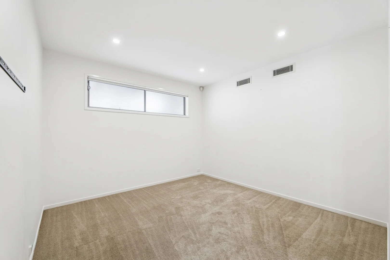 Additional image 13 of 1069 Edgecliff Drive, Hope Island QLD 4212