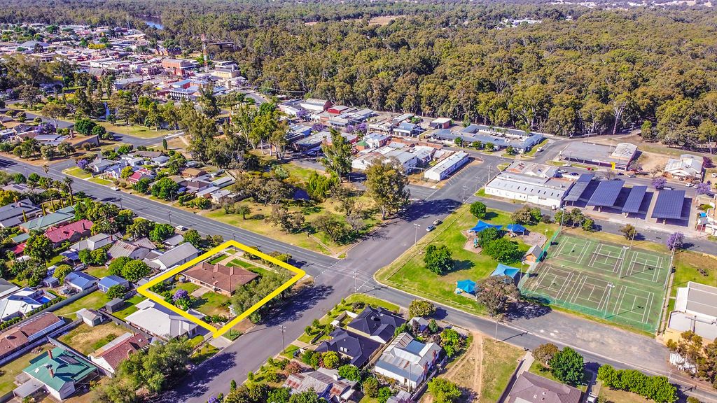 314 Poictiers Street, Deniliquin NSW 2710, Image 1