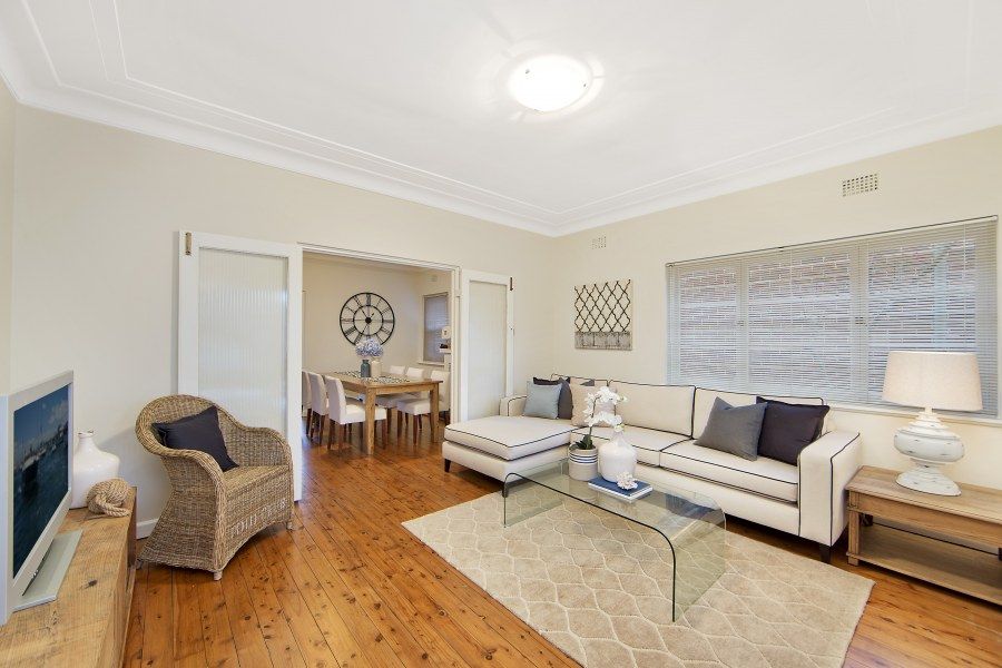 28 Stirgess Avenue, Curl Curl NSW 2096, Image 1