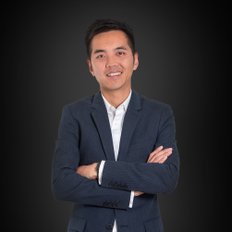 Yan Chen, Sales representative