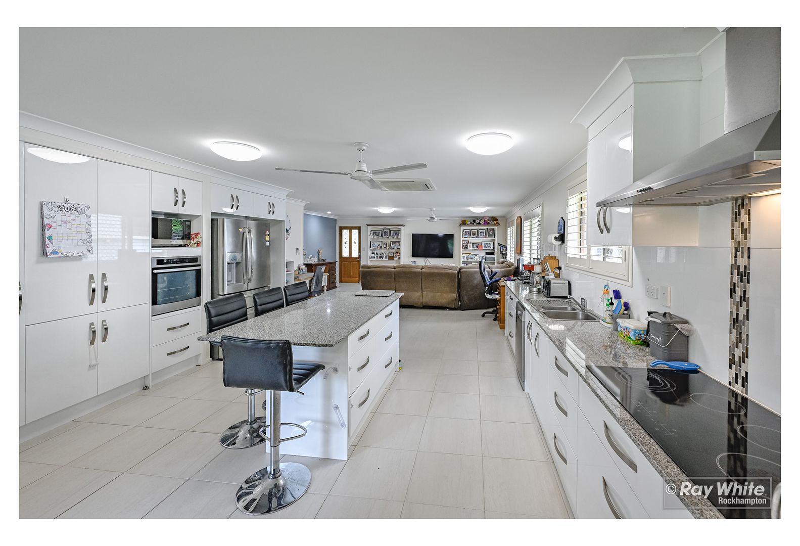 24 Potts Street, Norman Gardens QLD 4701, Image 2