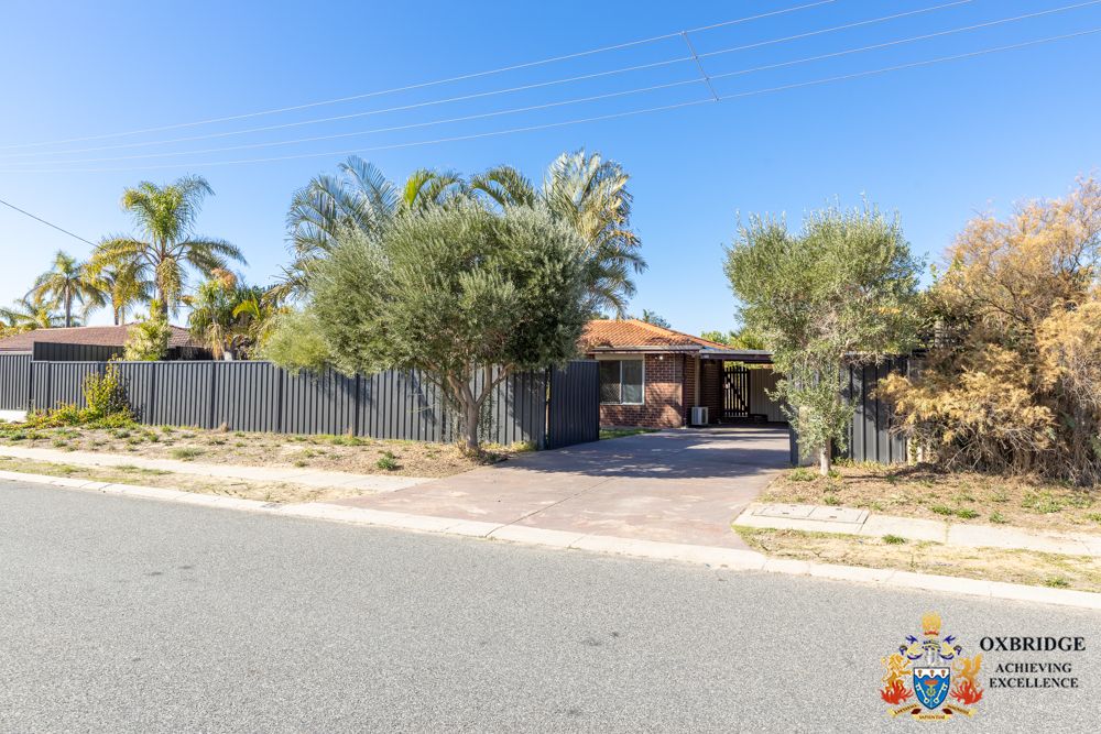 4 bedrooms House in 49 Brinckley Crescent KOONDOOLA WA, 6064