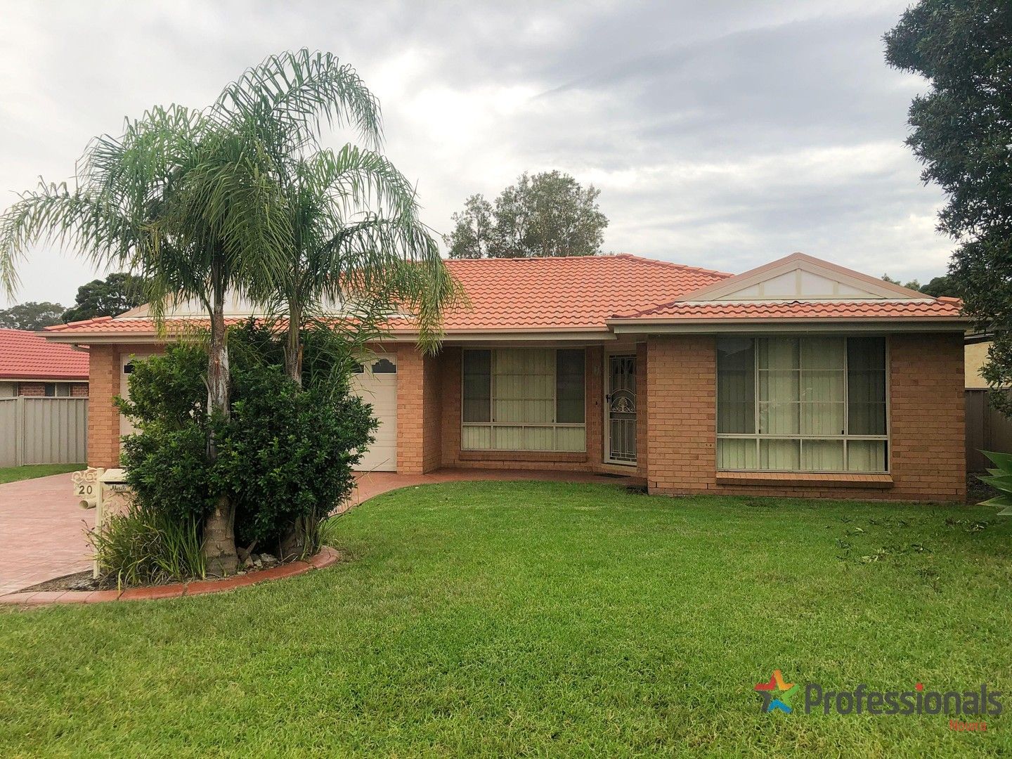 4 bedrooms House in 20 St James Crescent WORRIGEE NSW, 2540