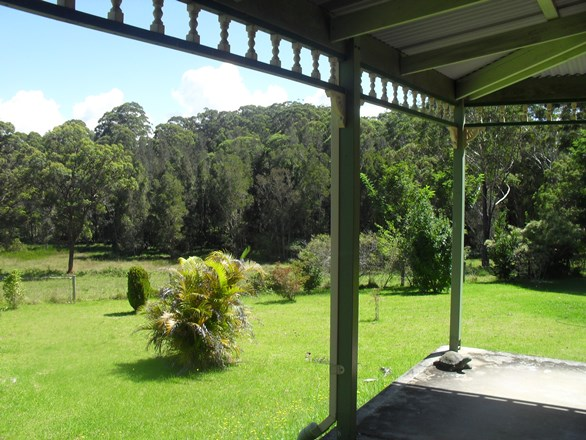6 Rainforest Drive, Mitchells Island NSW 2430