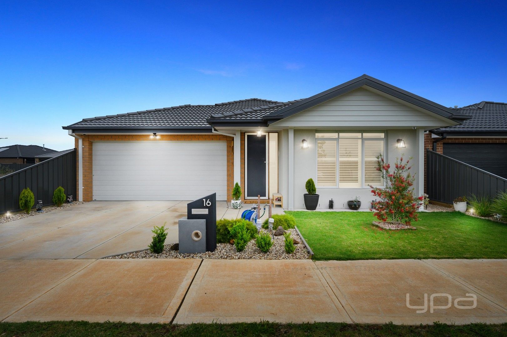 16 Ipswich Street, Strathtulloh VIC 3338, Image 0