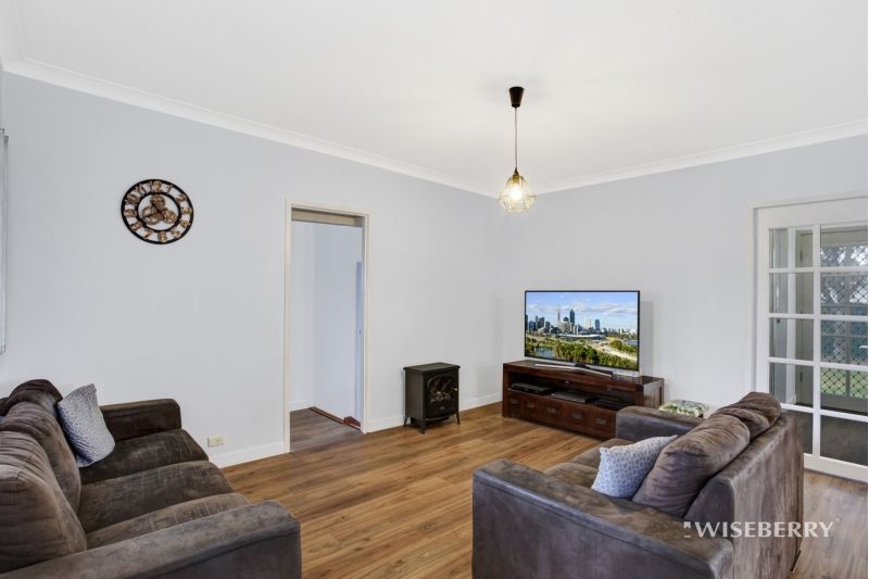 27 Norman Street, Toukley NSW 2263, Image 2